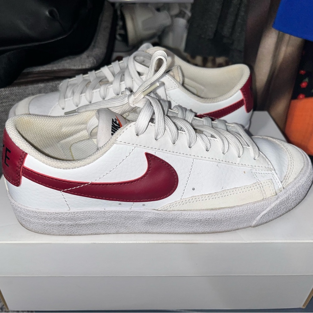 Nike White and Burgundy Sneakers